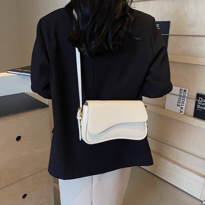 Retro Solid-color Stylish Single-shoulder Crossbody Bag