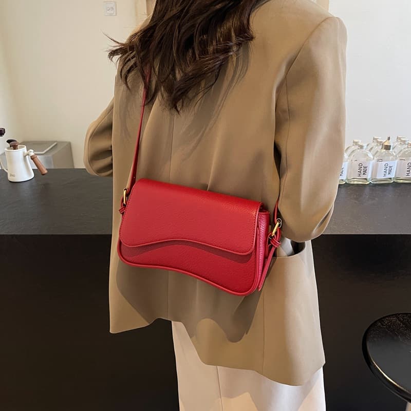 Retro Solid-color Stylish Single-shoulder Crossbody Bag